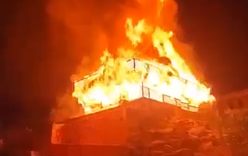 Photo of حرق عدّة منازل في أم الفحم أجواء متوترة تشهدها المدينة