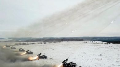 Photo of تحذيرات من عواقب وخيمة على روسيا.. واشنطن تستعجل خطة عقوبات مشتركة مع أوروبا لتجنب الحرب في أوكرانيا