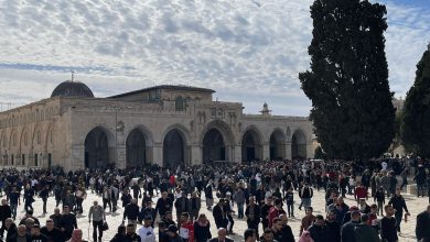Photo of أكثر من 45 ألف مصل يؤدون صلاة الجمعة في المسجد الأقصى