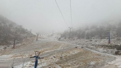 Photo of الثلوج تتساقط على جبل الشيخ