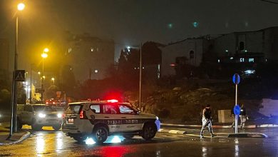 Photo of القدس: الاحتلال يُغلق حيّ “الشيخ جراح” ويعتدي على سُكانه