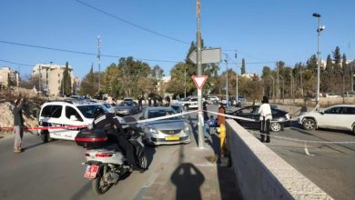 Photo of إصابة مستوطنة بجراح خطيرة بعملية طعن في القدس