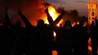 Photo of استمرار حملة الاعتقالات… لجنة التوجيه العليا في النقب تحمّل الشرطة مسؤولية الاعتداءات على المتظاهرين وتطالب بلجنة تحقيق رسمية