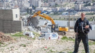 Photo of الاحتلال يخطر بهدم ثمانية منازل ومسجد ومنشأة غرب بيت لحم
