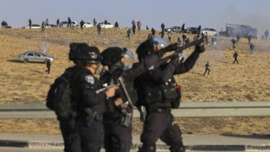 Photo of تقديم لائحة اتهام ضد ثلاثة شبان من النقب على خلفية الاحتجاجات الأخيرة