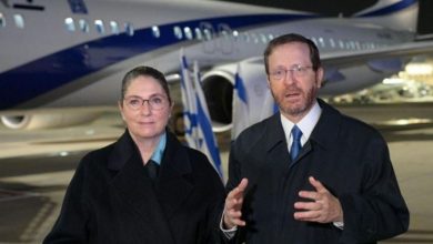 Photo of تعميقًا لعار التطبيع.. الرئيس الإسرائيلي يبدأ زيارة إلى الإمارات