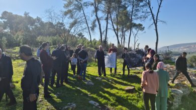 Photo of وقفة احتجاجية على أرض مقبرة قرية لوبية المهجرة