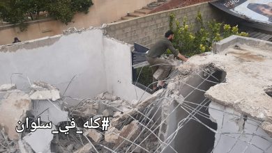Photo of فلسطينيان يهدمان منشآتهم ذاتيًا في القدس