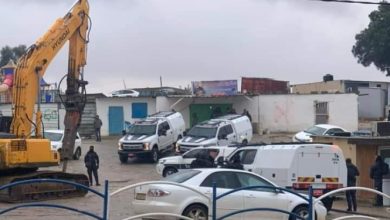 Photo of النقب: آليات إسرائيلية تهدم مبنى في اللقية