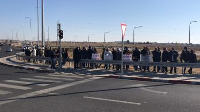 Photo of النقب: وقفة احتجاجية ضد مخططات الترحيل وملاحقة الشرطة للعرب