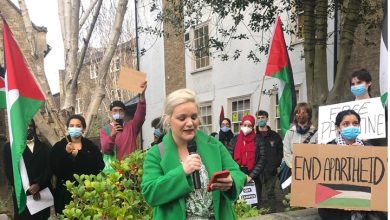 Photo of طلاب بريطانيون يحتجون على زيارة السفيرة لبإسرائيلية لـ”كامبريدج”