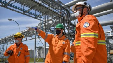 Photo of أسعار النفط تعزز مواقعها فوق أعلى مستوى في 7 سنوات مع تسارع طبول الحرب بين روسيا وأوكرانيا