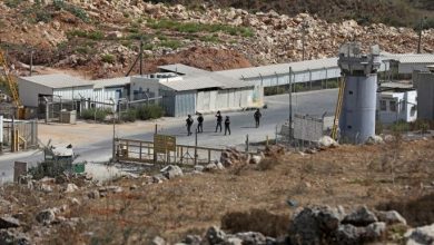Photo of وزير الأمن الداخلي الإسرائيلي يدعي كشف محاولة فرار جديدة لأسرى فلسطينيين من سجن عوفر