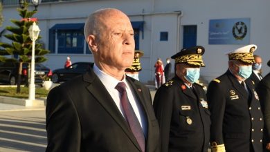 Photo of الرئيس التونسي يقرر حل المجلس الأعلى للقضاء