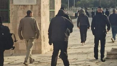 Photo of مستوطنون يقتحمون الأقصى ومواجهات مع الاحتلال في أبو ديس