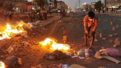 Photo of احتجاجات ليلية في السودان.. وإلإعلان عن “مليونيات فبراير”