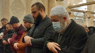 Photo of الشيخ رائد صلاح في الأقصى: الإبعاد قضيةٌ مؤلمة ولكن لو اجتمعت كل قوى الاحتلال لن تستطيع قطع الرباط القلبي بيننا وبين الأقصى