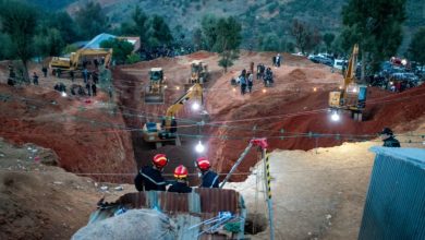 Photo of إخراج الطفل ريان من البئر بعد 5 أيام والسلطات المغربية تعلن وفاته