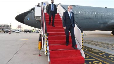 Photo of وزير الحرب الإسرائيلي يلتقي قائد الأسطول الخامس الأمريكي بالبحرين