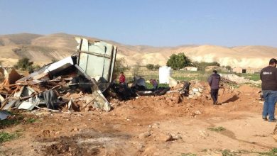 Photo of  الاحتلال يهدم أربعة مساكن في قرية شعب البطم شرق يطا ويشرد 40 فرداً