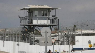 Photo of  إصابة عشرات الأسرى بـ”كورونا” في سجن نفحة