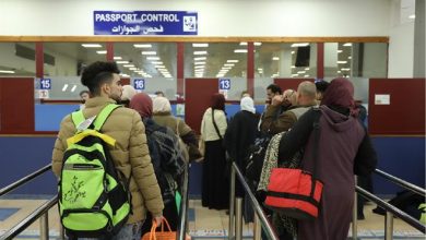 Photo of السلطات الإسرائيلية تمنع أكثر من 10 آلاف فلسطيني من السفر سنويا بشكل تعسفي