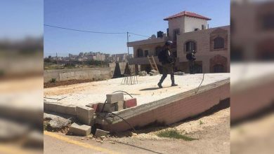 Photo of الاحتلال يخطر بهدم ووقف العمل بمدرسة و8 مدارس في يطا