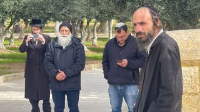 Photo of عشرات المستوطنين يقتحمون باحات الأقصى