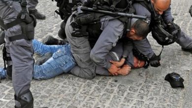 Photo of ضرب وحشي وإجرامي.. شهادات حية لشبان تعرضوا للتعذيب داخل السجون الاسرائيلية