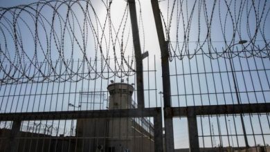 Photo of “هآرتس” تكشف وثائق عن تعذيب قاس في سجن إسرائيلي داخل لبنان