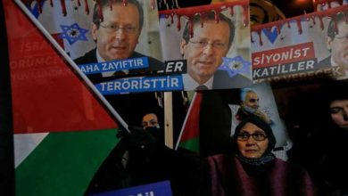 Photo of “علماء المسلمين” يدين زيارة الرئيس الإسرائيلي إلى تركيا واستقباله من أردوغان