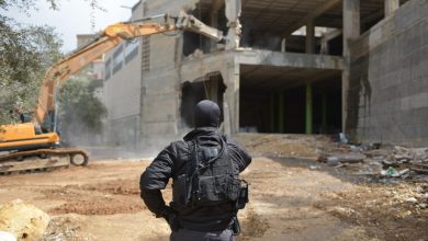 Photo of البلدية “والشعبية” في أم الفحم تستنكران هدم السلطات الإسرائيلية لمبان في المدينة