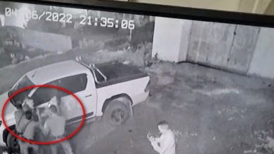 Photo of دعوات لطرد الشرطة من مدينة الطيبة بعد الاعتداء على قاصر  (17 عام ) ونقله للمشفى