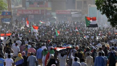 Photo of السودان.. هل ينجح مجلس السيادة في تشكيل حاضنة مدنية لسلطته؟