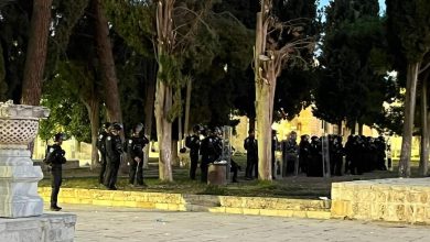 Photo of تجدد المواجهات داخل المسجد الأقصى في الجمعة الأخيرة من رمضان