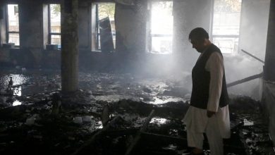 Photo of عشرات القتلى والجرحى بتفجير استهدف مسجدا في مزار شريف الأفغانية