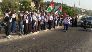 Photo of أم الفحم: وقفة احتجاجية تنديدا باغتيال الصحافية شيرين أبو عاقلة