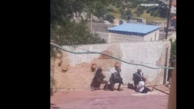 Photo of جيش الاحتلال ينسحب من جنين ويعتقل “مطلوبا”