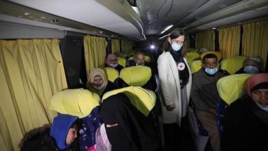 Photo of أهالي أسرى غزة يزورون 24 من أبنائهم بمعتقل نفحة