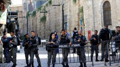 Photo of الاحتلال يعرقل وصول مئات المصلين إلى الأقصى