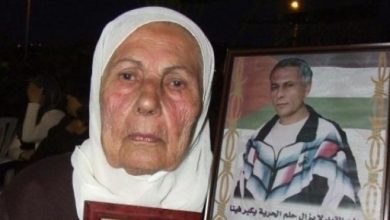 Photo of الأسير كريم يونس يتحدث عن فقدانه لوالدته