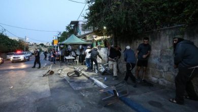 Photo of مستوطنون يعتدون على المواطنين في الشيخ جراح