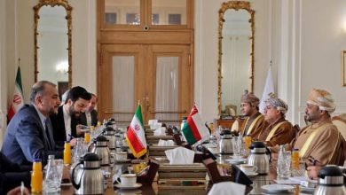 Photo of الرئيس الإيراني يزور سلطنة عمان الإثنين على رأس وفد رفيع