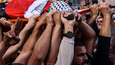 Photo of القدس المحتلة: إعلان الإضراب الشامل الجمعة بالتزامن مع جنازة أبو عاقلة