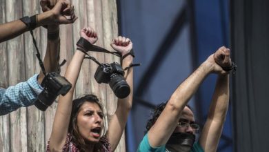 Photo of صحافيون مصريون: الحريات والإفراج عن معتقلي الرأي قبل الحوار الوطني