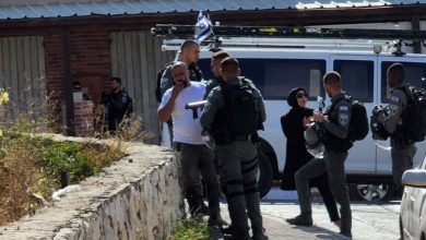 Photo of جرافات اسرائيلية تحميها الشرطة تهدم منزلا قيد الانشاء في أم الفحم