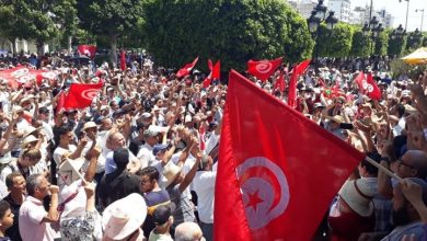 Photo of إدانات لضرب المتظاهرين بتونس.. ومواجهة القضاة وسعيّد مستمرة