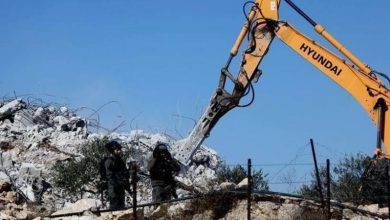 Photo of الاحتلال يهدم منزلًا وغرفًا زراعية في القدس