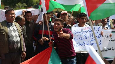 Photo of لجنة الأسرى تحمل الاحتلال المسئولية الكاملة عن حياة المضربين