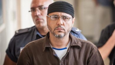 Photo of احتجاجًا على عزله..  صاحب أطول حكم في التاريخ يبدأ معركة الأمعاء الخاوية في السجون الإسرائيلية